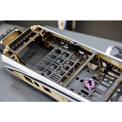 Skywing Rc Yak54 104" (2640mm), Narancs ARF Szett.