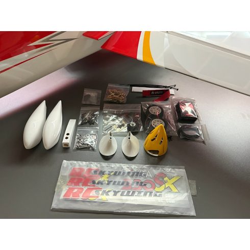 Skywing Rc Extra 330SX, 60"(1524mm), Sárga/Piros/Fehér ARF Szett.