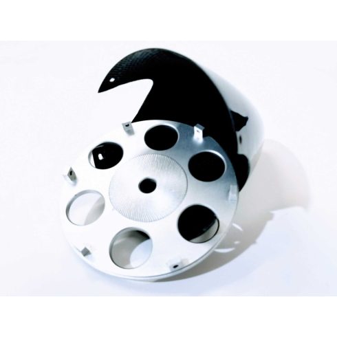 Extreme Flight Karbon Fekete 4,5" (114mm) Orrkúp, alu hátlappal.