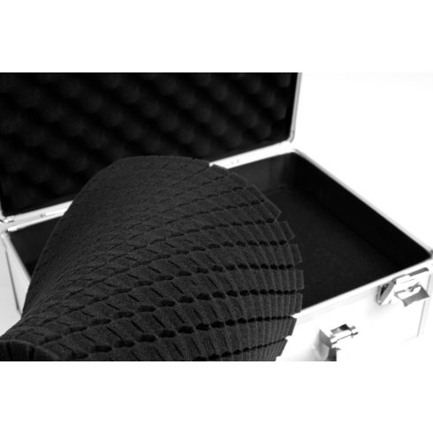 Kavan Aluminium Táska Távirányítónak, martica szettel.