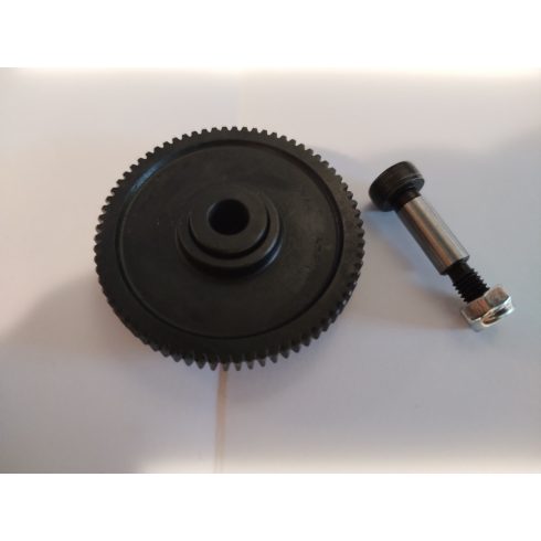 EME-70 Önindító áttétel középső fogaskerék tengellyel.